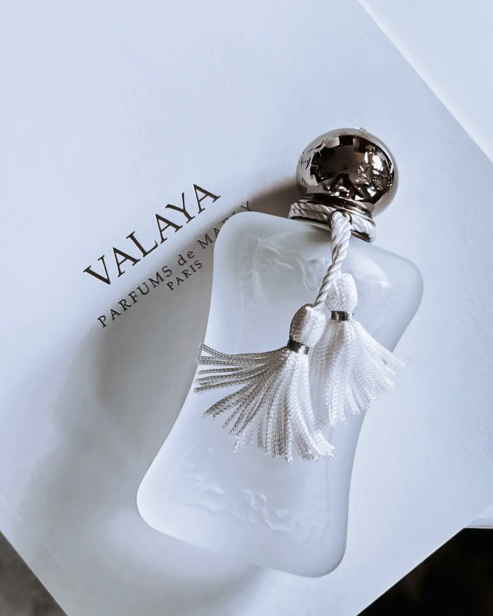 اسانس عطر اکسترا پرفیوم مارلی والایا